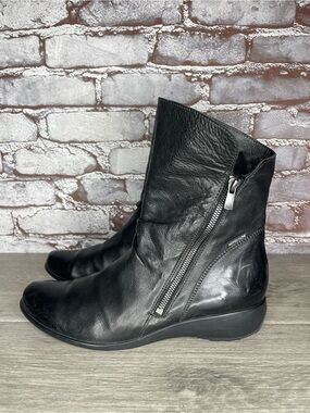 Mephisto Nessia Black Leather Wedge Side Zip Ankle Boots Women Sz 9.5M US/40EU